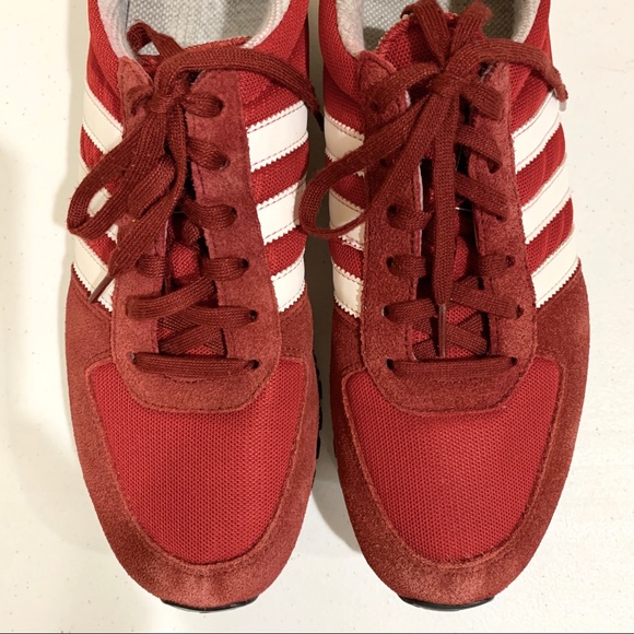 Adidas Red with White Strips Shoe (size: 9) - Picture 6 of 13